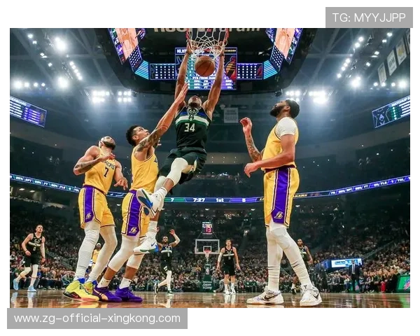 字母哥连造杀伤＋追身三分！个人秀带走悬念，詹皇也自惭形秽