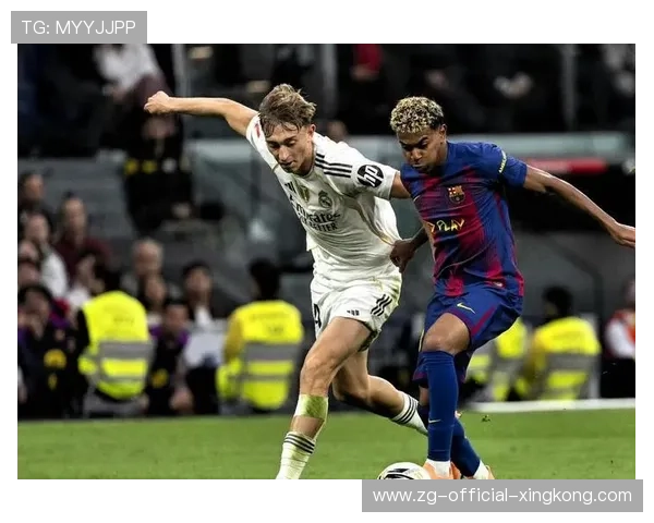 塞维利亚—恩内斯里背身拿球转身冷静推射